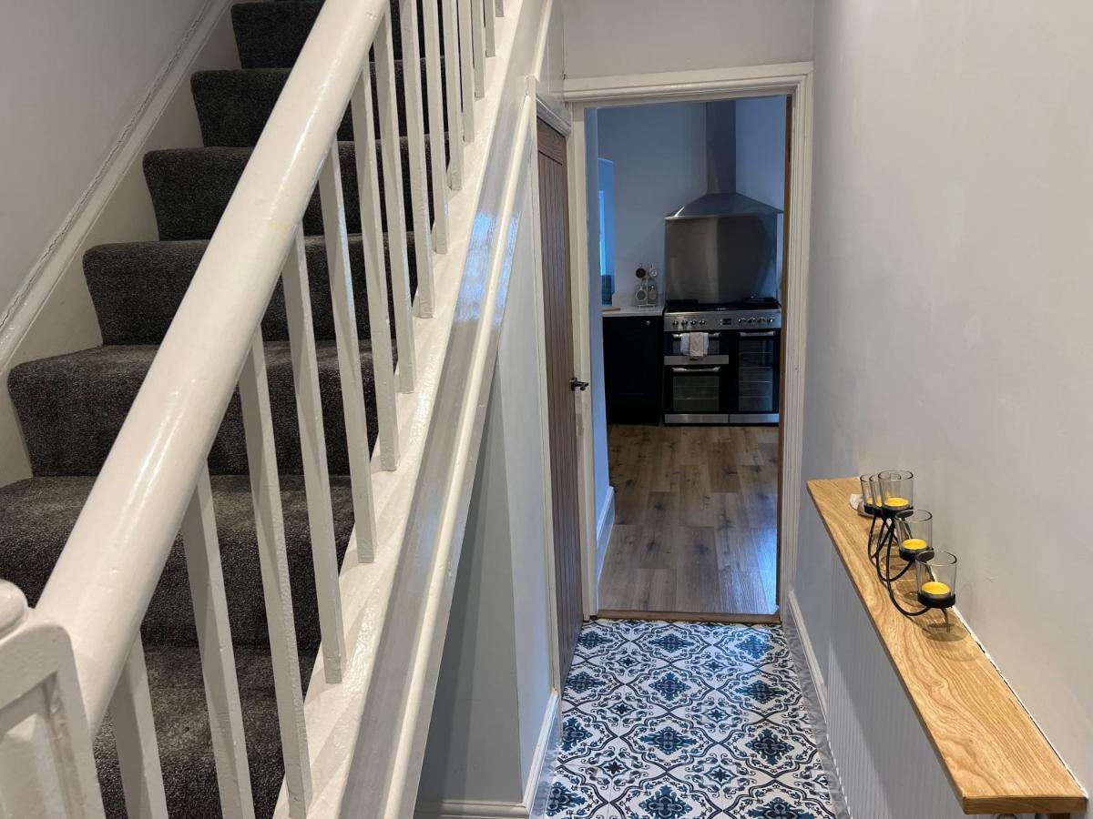 Luxury 2 Bed Apartment Great Location Stoke-on-Trent Buitenkant foto