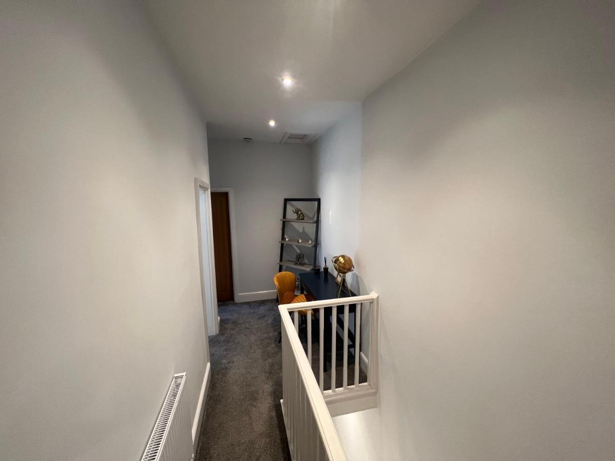 Luxury 2 Bed Apartment Great Location Stoke-on-Trent Buitenkant foto