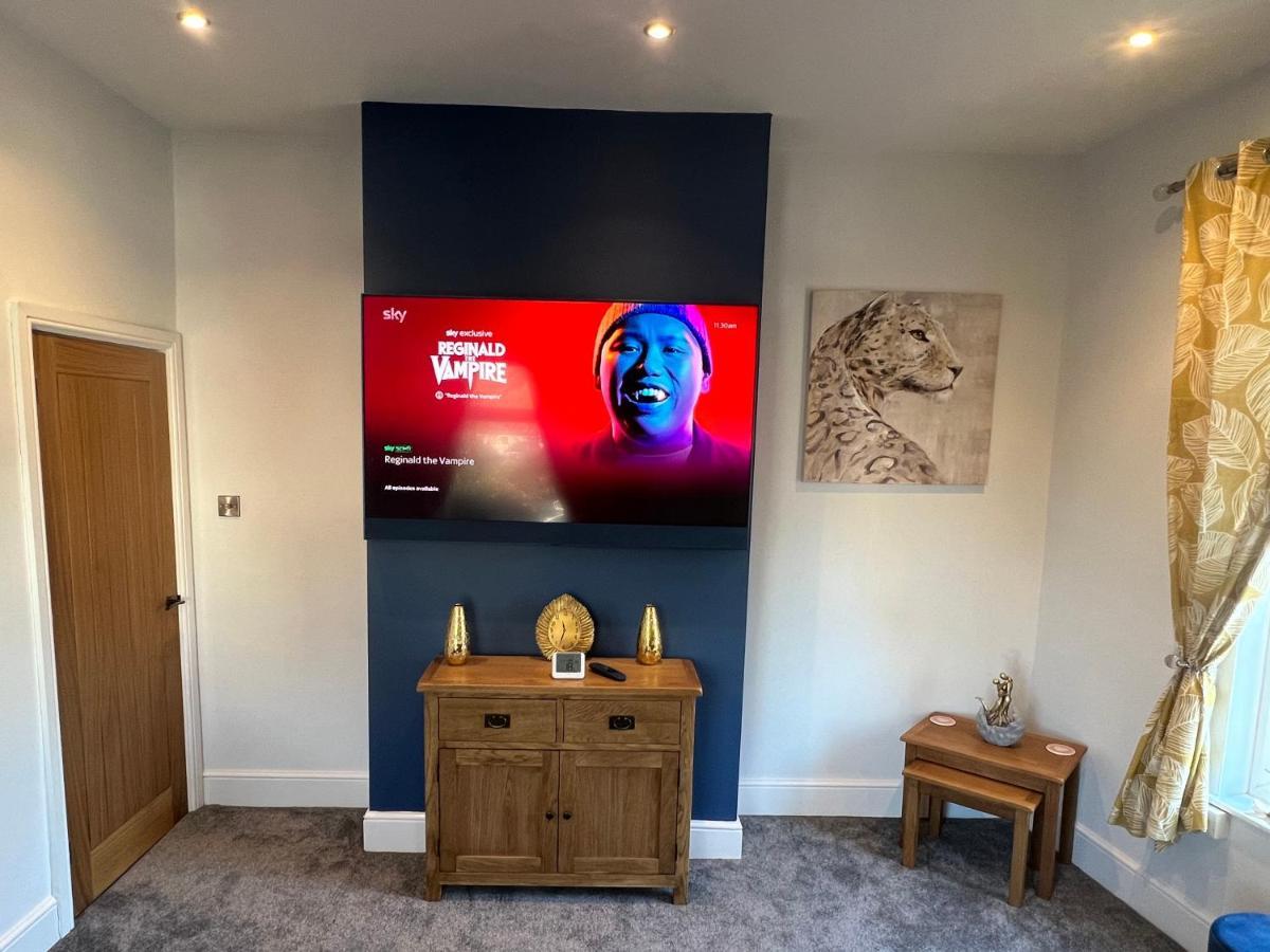 Luxury 2 Bed Apartment Great Location Stoke-on-Trent Buitenkant foto
