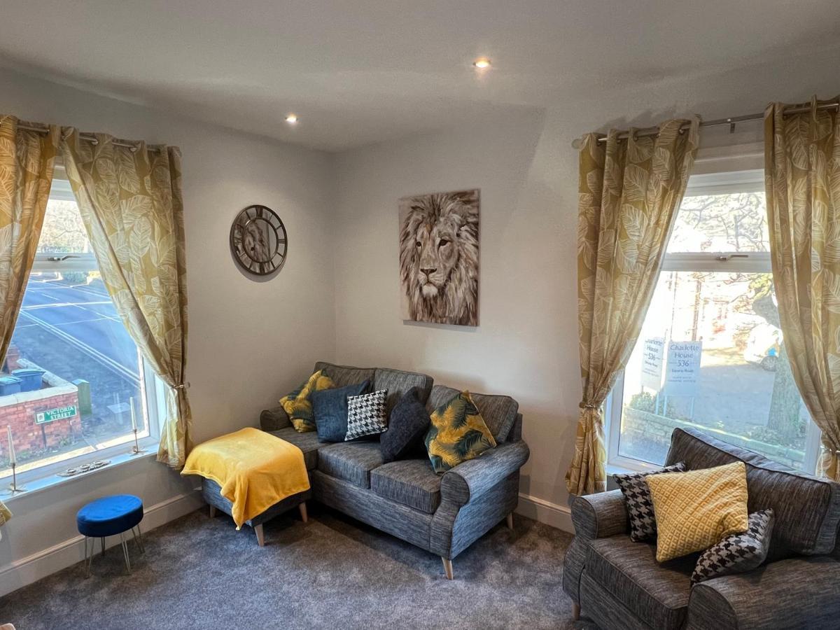 Luxury 2 Bed Apartment Great Location Stoke-on-Trent Buitenkant foto