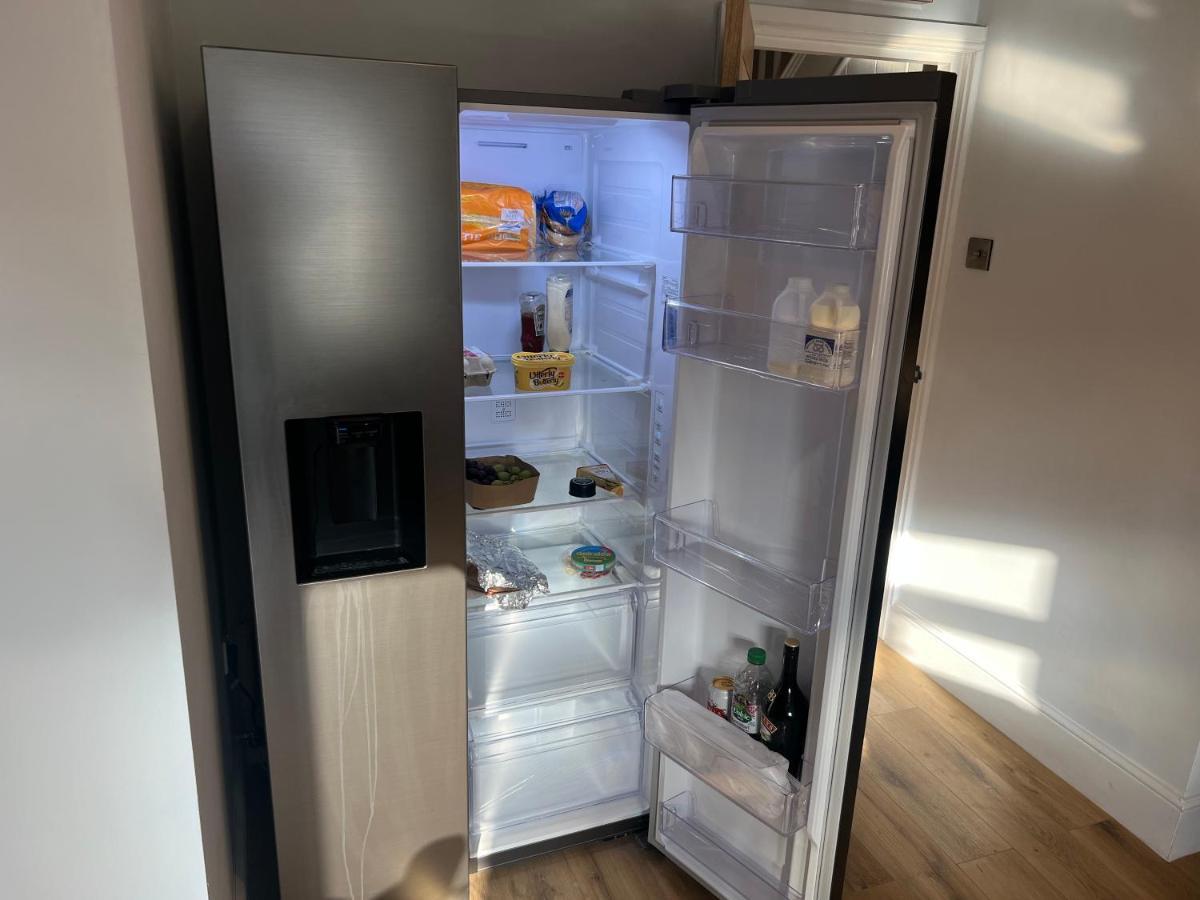 Luxury 2 Bed Apartment Great Location Stoke-on-Trent Buitenkant foto