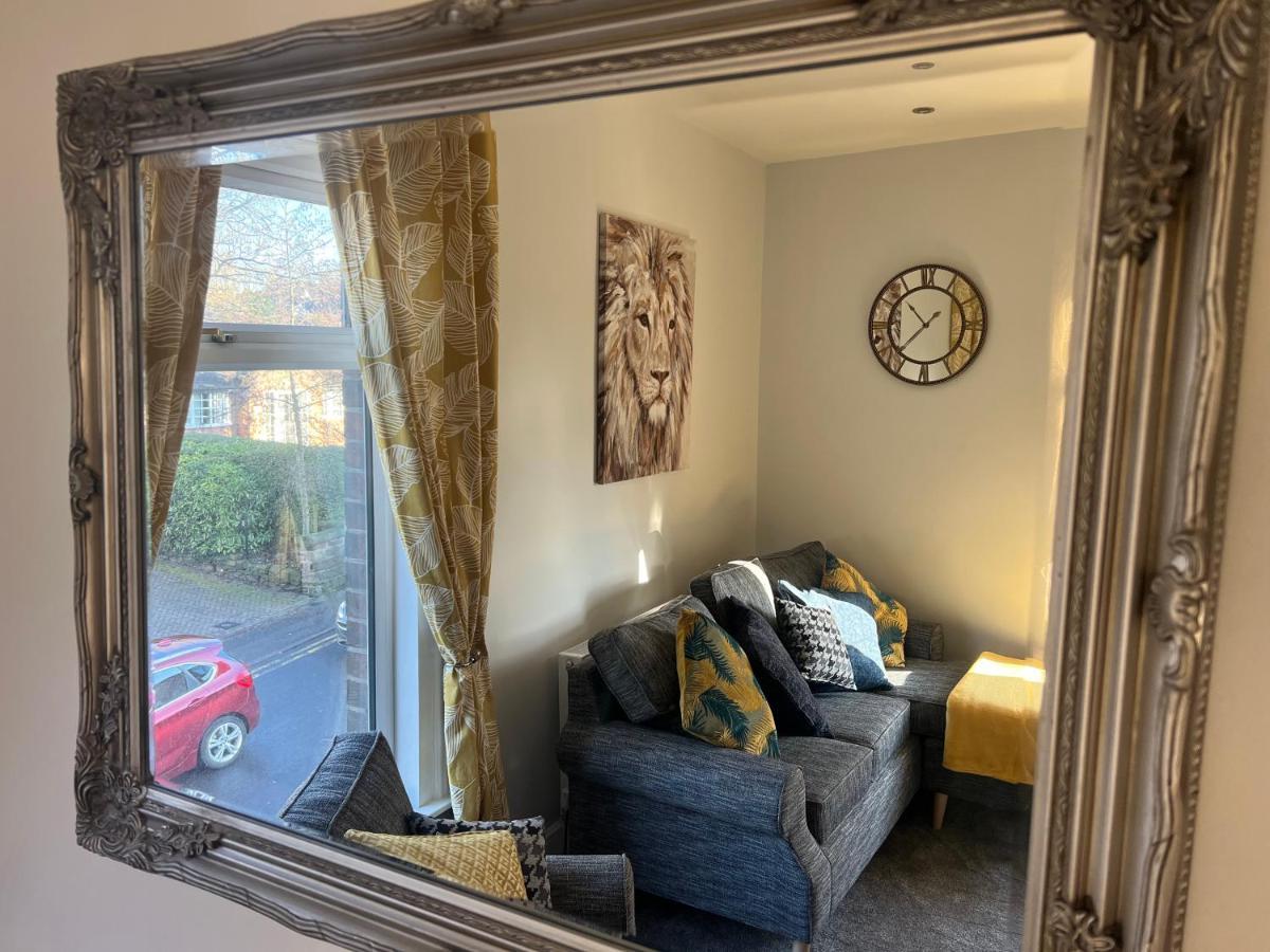 Luxury 2 Bed Apartment Great Location Stoke-on-Trent Buitenkant foto
